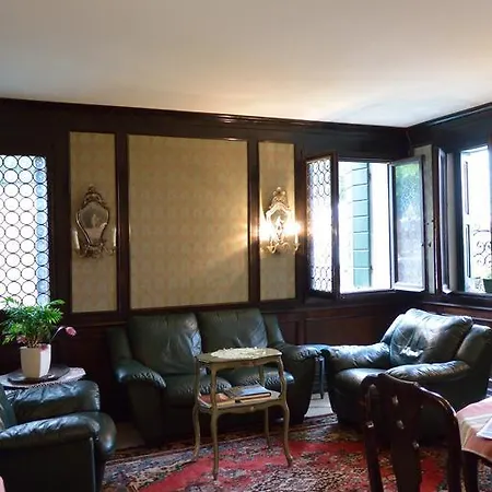 Hotel Seguso 2*