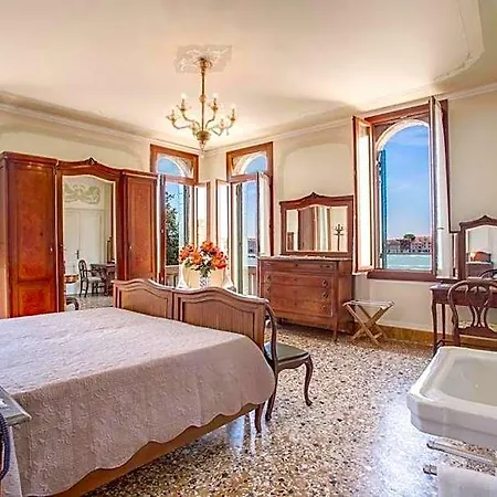 Hotel Seguso 2*